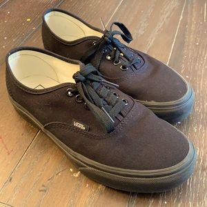 Black Vans size 8